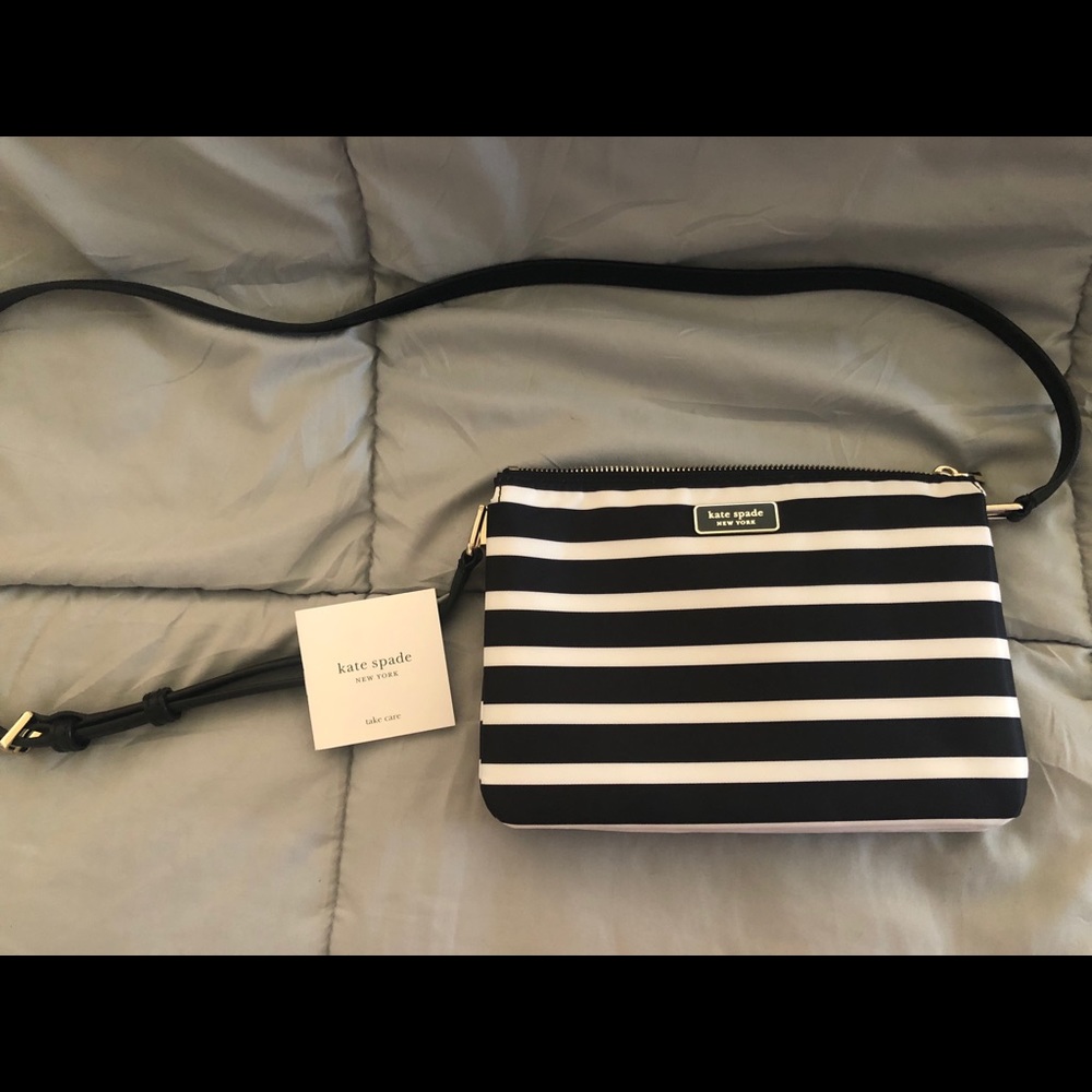 Adorable Kate Spade crossbody bag. Brand new.